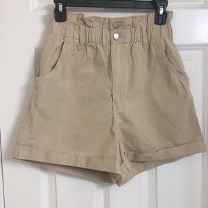 H&M High Rise Paper-bag waist khaki shorts beige